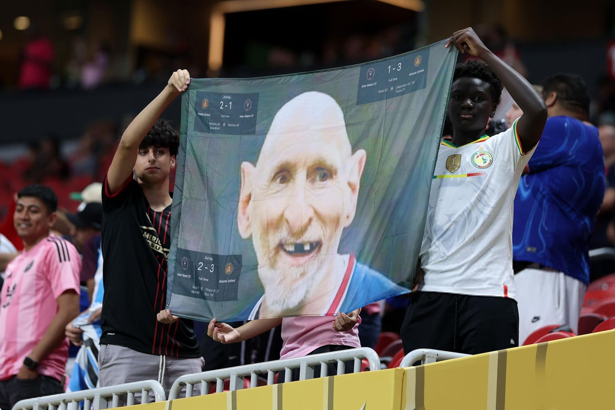 包含转会期中超传出新动向，亚特兰大官宣签约，管理层表态——媒体盛赞，纪律约束更严格的词条