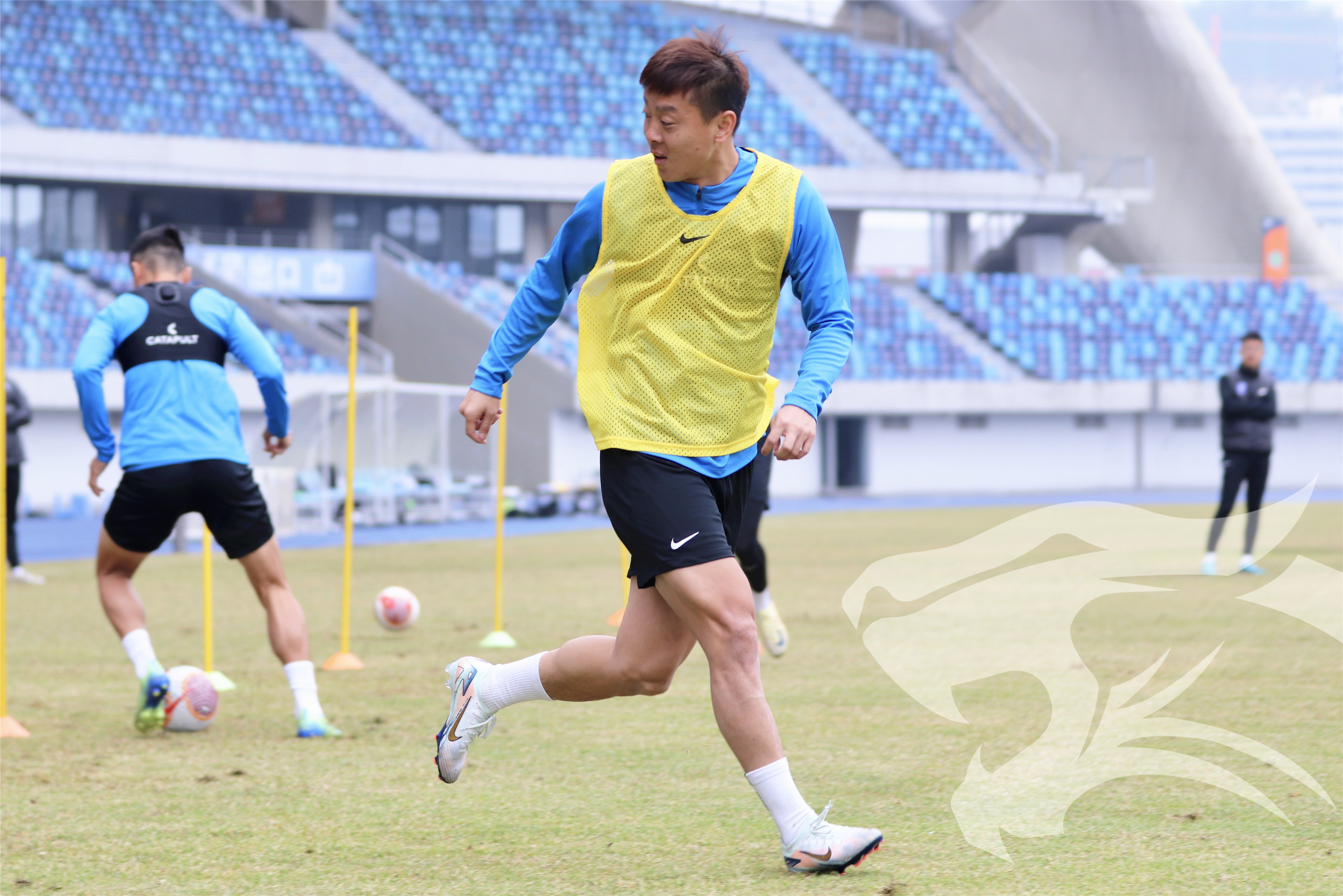 kaiyun开云-波尔图发布备战花絮，赛前状态回暖，欧超杯任务艰巨，阵容厚度经受考验(国防部已宣布备战了吗)